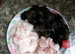 木耳炒肉的做法图解2