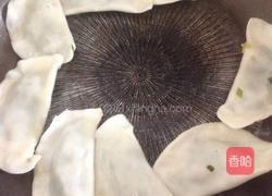 饺子(煎饺)的做法图解7