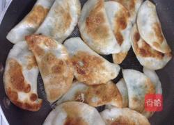 饺子(煎饺)的做法图解8