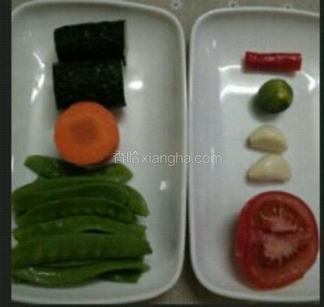 将其他食材洗净待用。