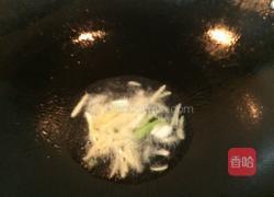 鱿鱼炒丝瓜的做法图解4