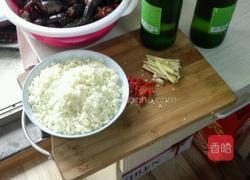 蒜泥龙虾的做法图解1