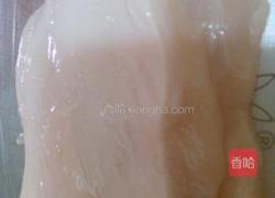 榨菜丝炒鸡胸脯肉的做法图解1
