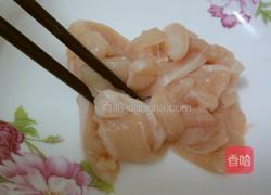 榨菜丝炒鸡胸脯肉的做法图解3