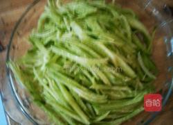 虾皮炒萝卜丝的做法图解1