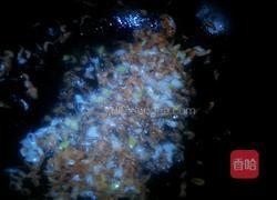 虾皮炒萝卜丝的做法图解2