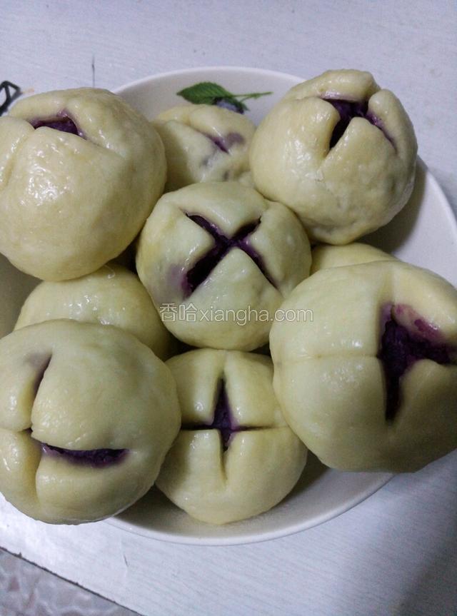然后你就可以夹出来和家人一起享用啦