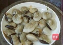 鸡蛋蒸蛤蜊的做法图解2
