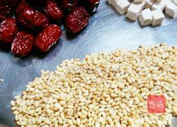 红枣护肤羹的做法图解1