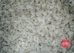 猪肉糯米丸子的做法图解1