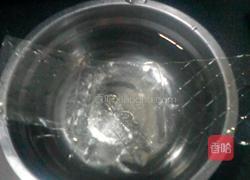 牛奶慕斯的做法图解1