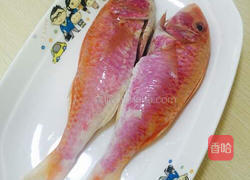 红烧红鱼的做法图解1