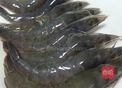 面包糠炸虾的做法图解1