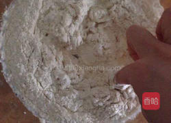 黑芝麻麻薯面包的做法图解1