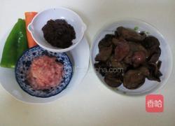 香辣蘑菇炸酱面的做法图解1