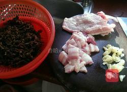 五花肉煮菜干的做法图解1