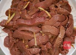 双椒爆腰花的做法图解2