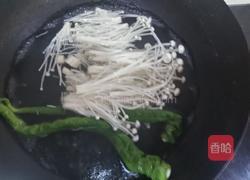 凉拌毛肚金针菇的做法图解2