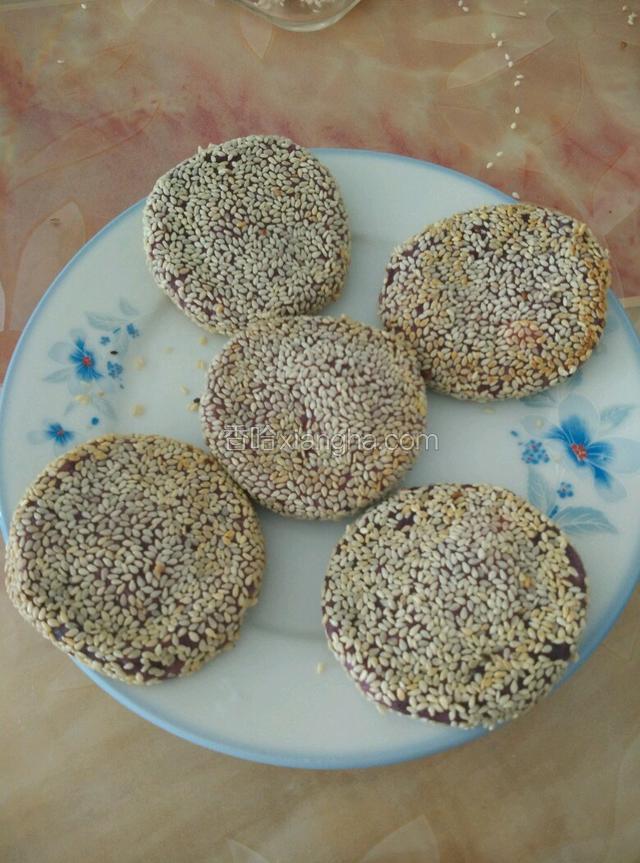 做好了，乘出控油，装盘，享用吧
