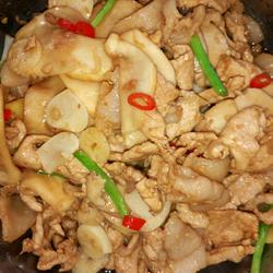 鸡腿菇炒肉片的做法[图]