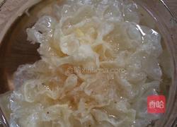 银耳骨头汤的做法图解2