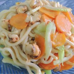 贝肉炒乌冬面的做法[图]