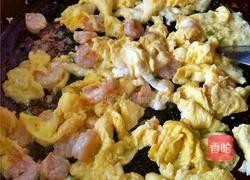 双椒滑蛋虾仁的做法图解5