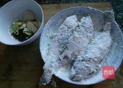 红烧小黄鱼的做法图解1