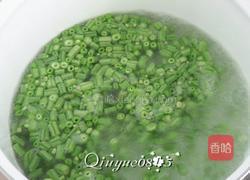 肉丁炒豇豆的做法图解3