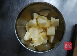 小米红枣苹果粥的做法图解3