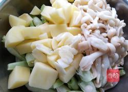 砂锅炖菜的做法图解1