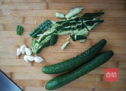 补钙爽口拍黄瓜的做法图解1