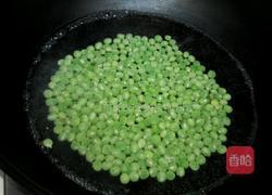 豌豆炒鸡的做法图解3