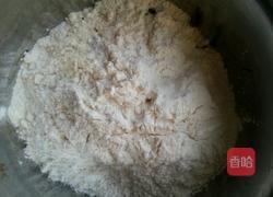 香椿鸡蛋饼的做法图解3