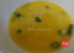 Illustration of how to make colorful fried rice noodles 3