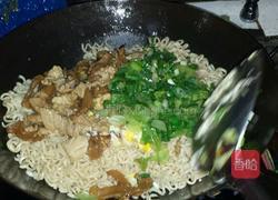 瘦肉炒面的做法图解8