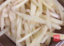 嫩姜炒肉的做法图解1