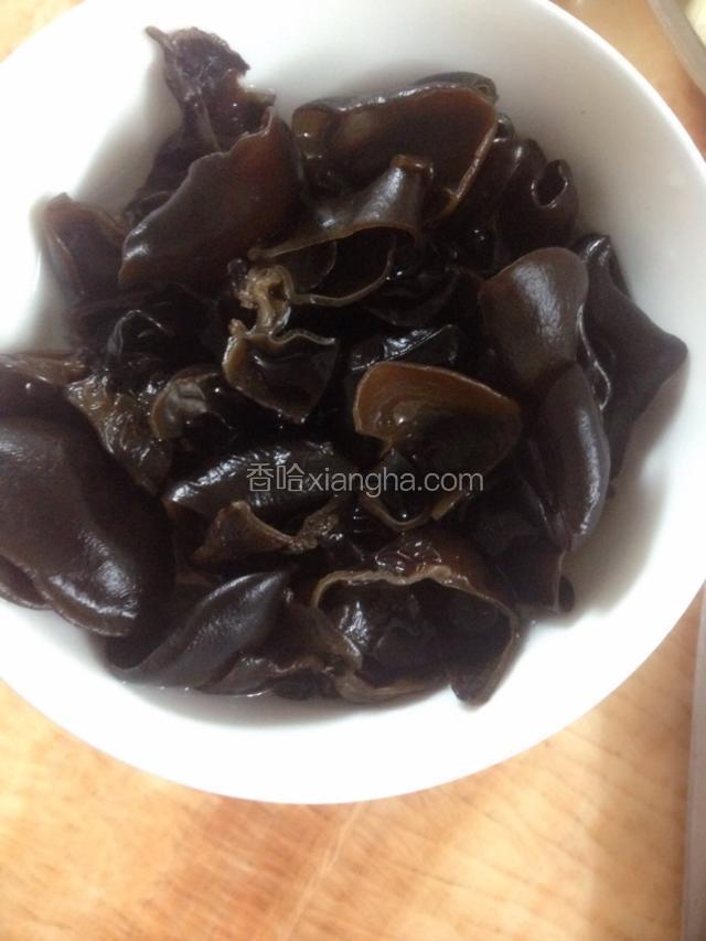 黑木耳用40度说泡发