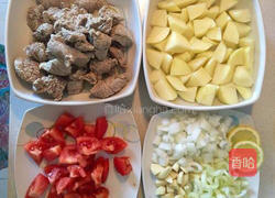 番茄土豆炖牛肉的做法图解3