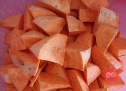 红薯炖鸡的做法图解2