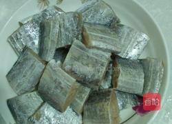 干煸带鱼的做法图解1