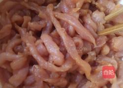 青椒炒肉丝的做法图解3