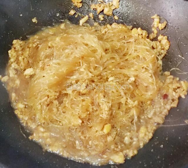 不停翻炒至均匀