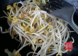 黄豆芽炒粉条的做法图解6