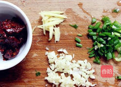 香辣酱爆花螺的做法图解2