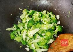 番茄炒西兰花的做法图解7