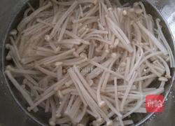 凉拌金针黄瓜的做法图解2