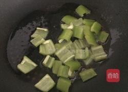 素炒小黄蘑的做法图解4