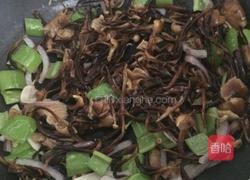 素炒小黄蘑的做法图解6