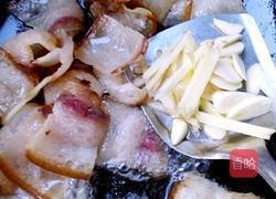腊肉炒蒜苔的做法图解4